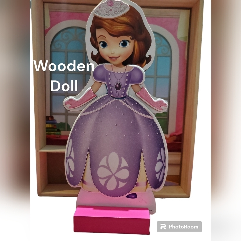 DISNEY Sophia the First wooden Dress up doll multiple outfits